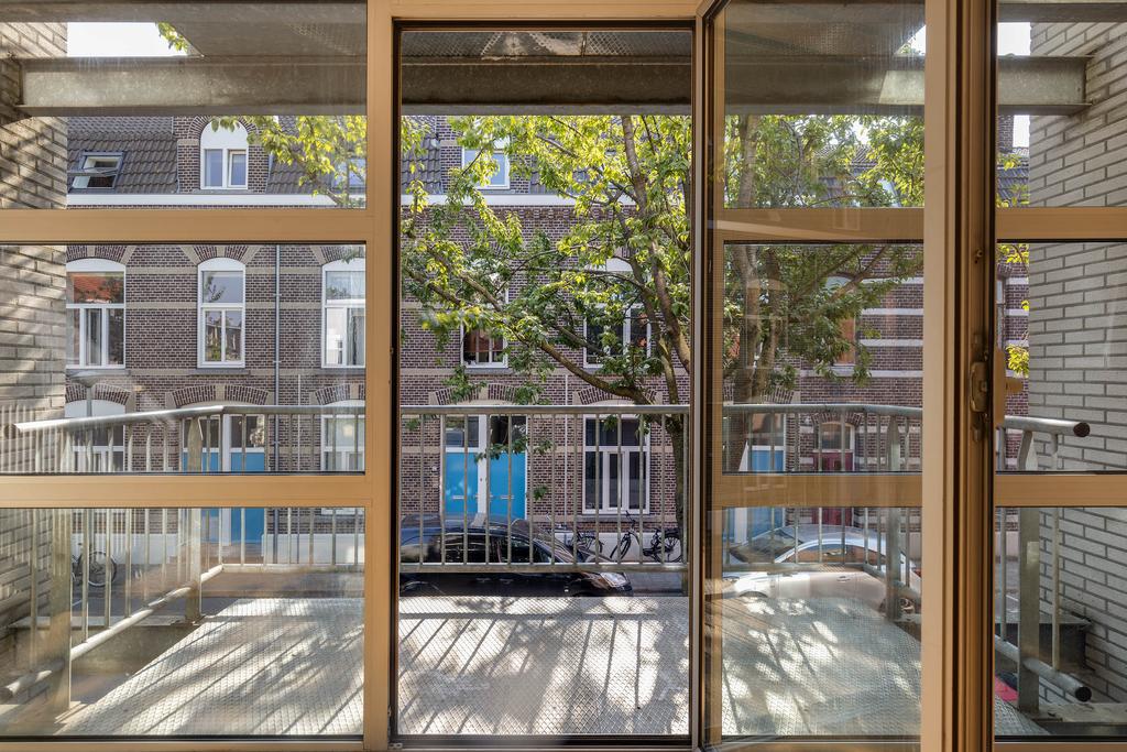 Tussenwoning te koop: Tischbeinstraat 1, Maastricht