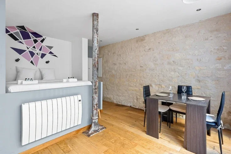 Appartement Rue des Trois Bornes à Paris