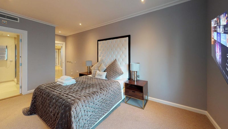 Room Alexia Square in Greater London
