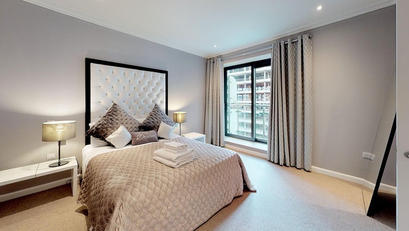 Room Alexia Square in Greater London