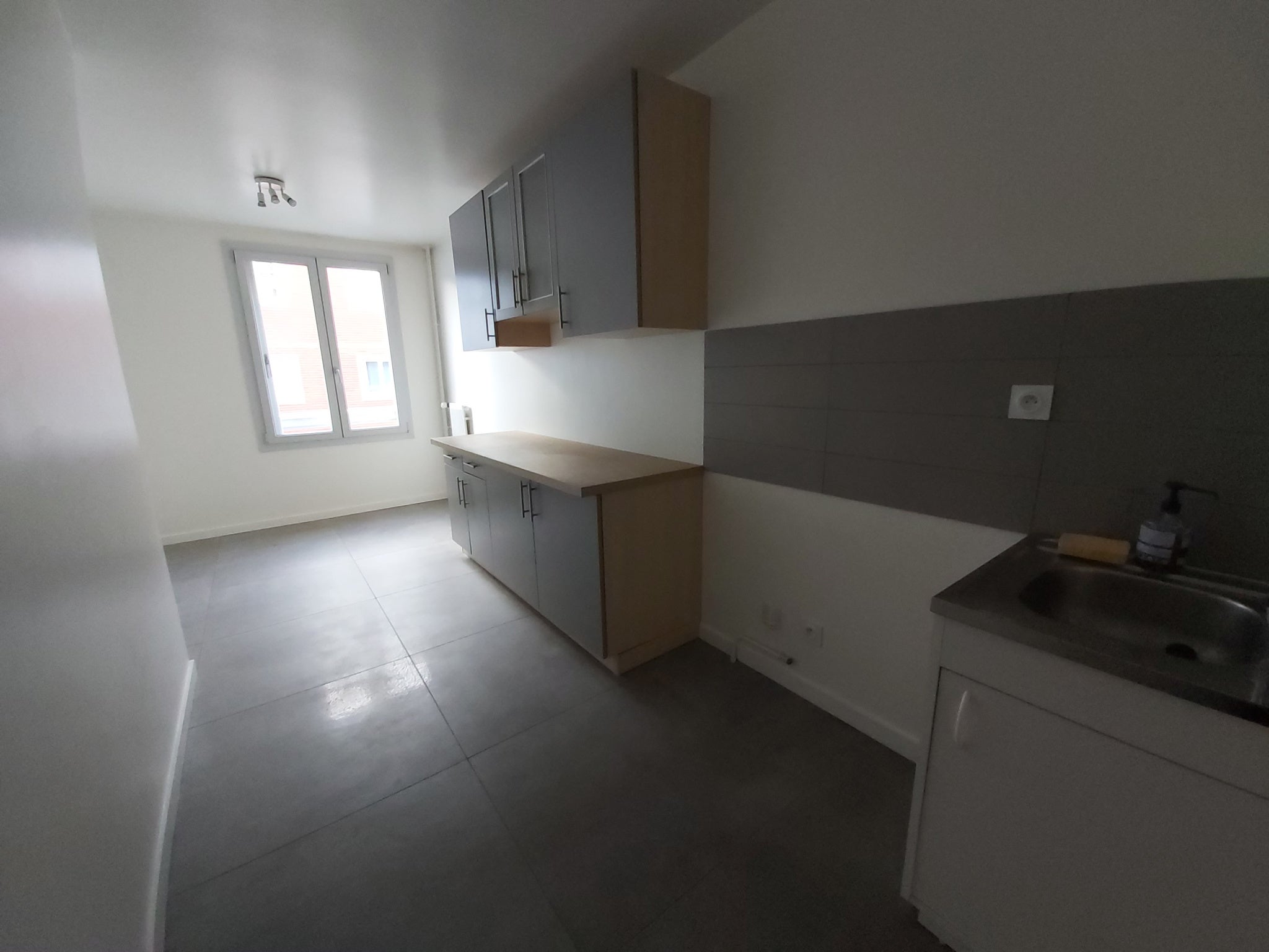 Flat Rue de Sillery in Reims