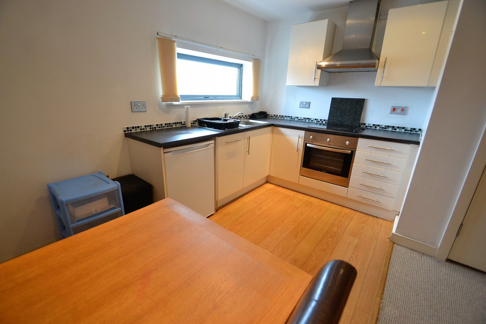 Flat Greenheys Lane West in Manchester