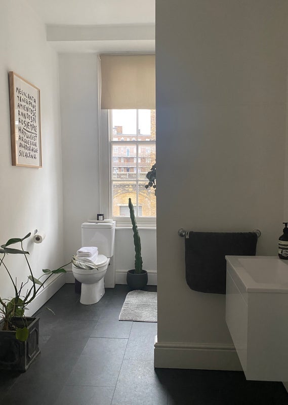 Room Bethwin Road in Greater London
