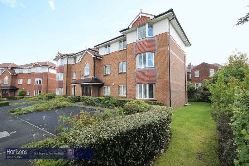 House Birchgrove Close in Bolton