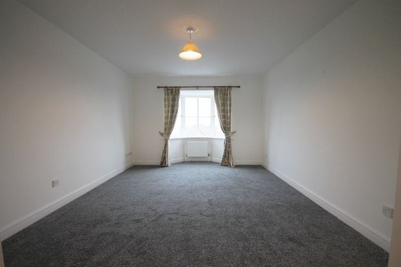House Birchgrove Close in Bolton