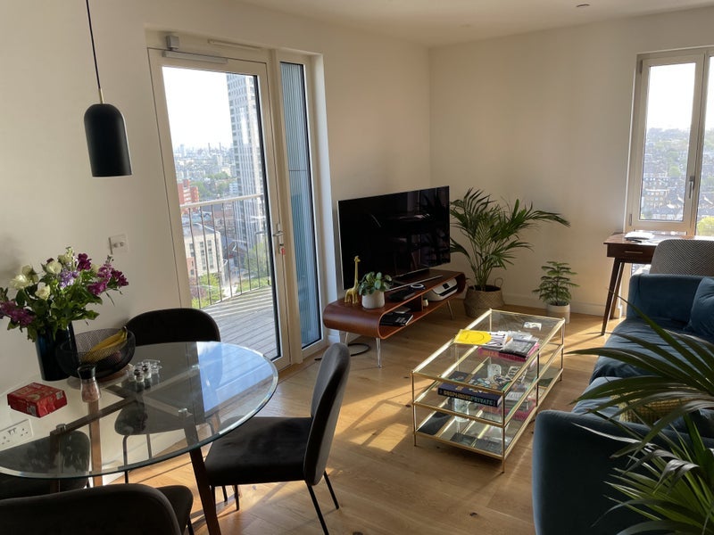 Room Garratt Lane in Greater London