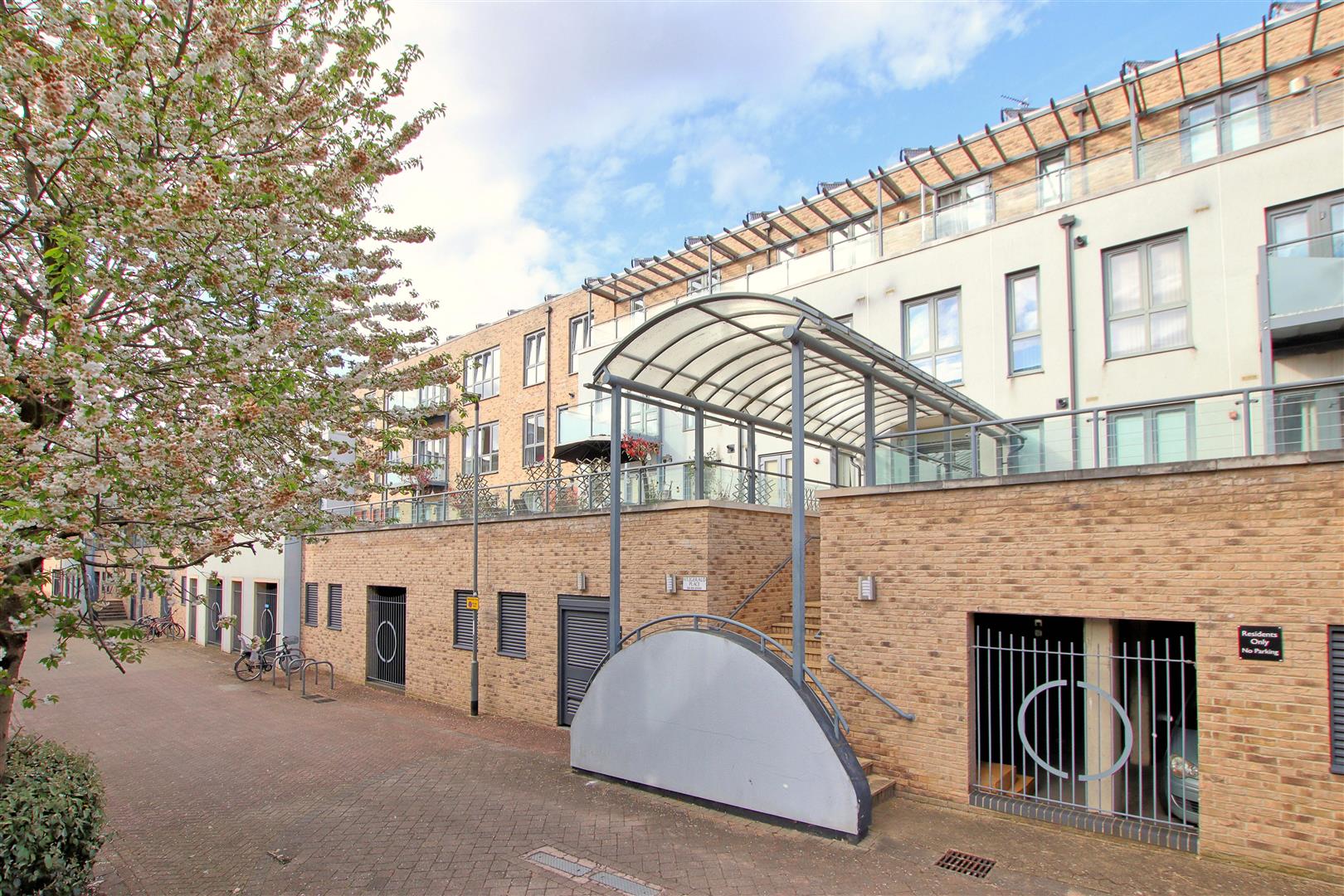 Flat Fitzgerald Place in Cambridge