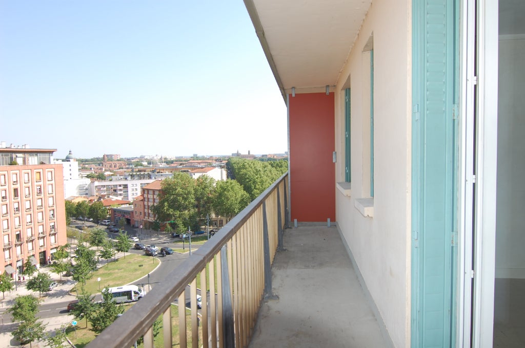 Flat Rue Jules de Lahondès in Toulouse