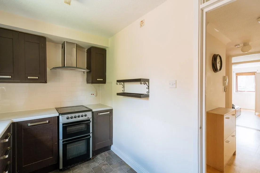 Flat Markhouse Road in Greater London