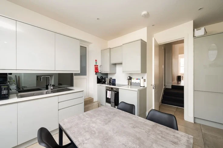 Flat Muswell Hill Broadway in Greater London