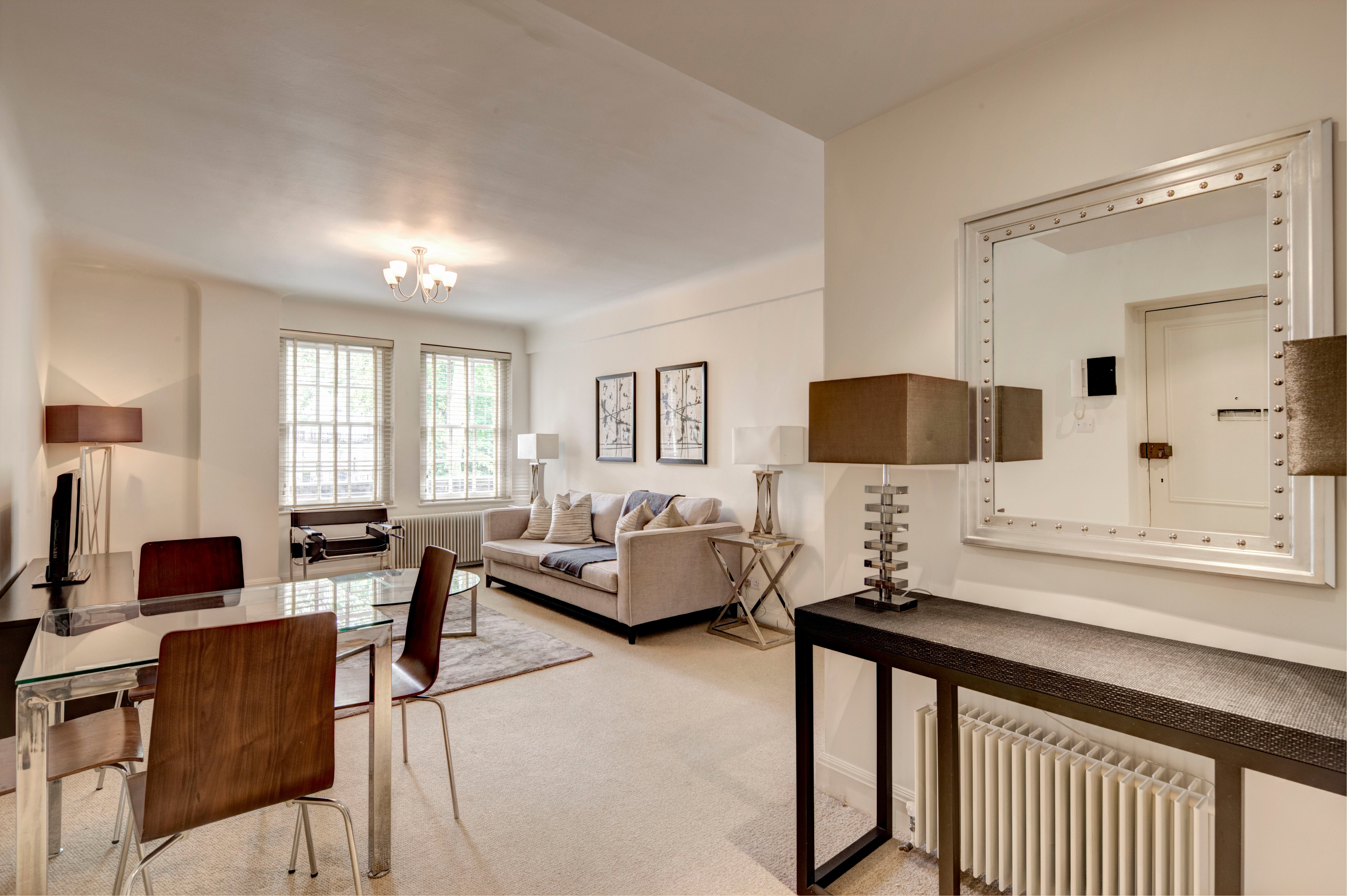 Flat Fulham Road in Greater London
