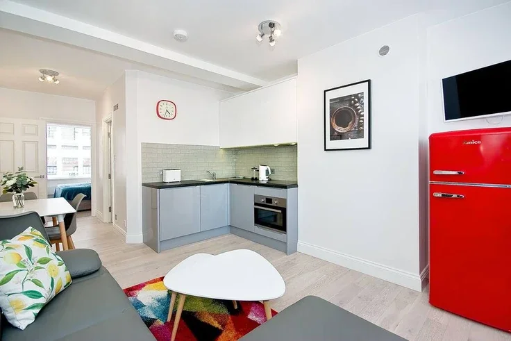 Flat Greek Street in City of Westminster