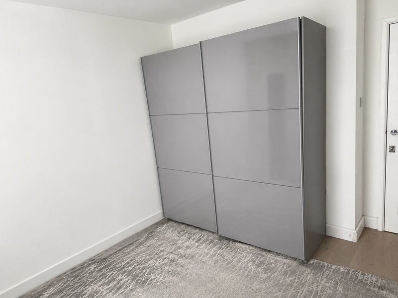 Room Whymark Avenue in Greater London