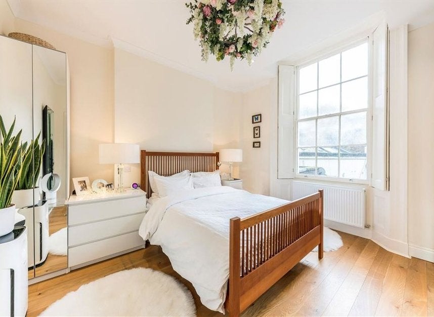 Flat Sussex Gardens in City of Westminster