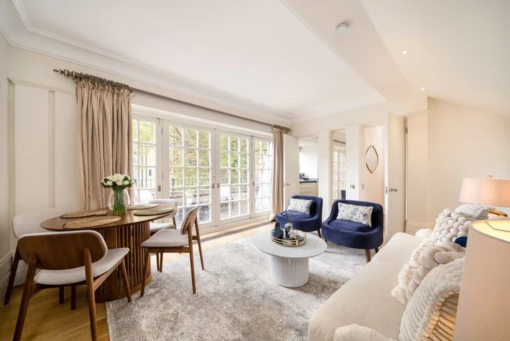 House Egerton Gardens Mews in Greater London