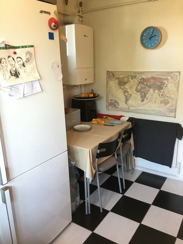 Room Buxton Street in Greater London