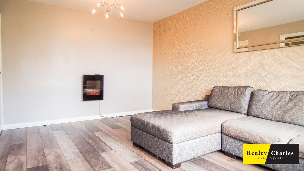 Flat Kingsbury Road in Birmingham