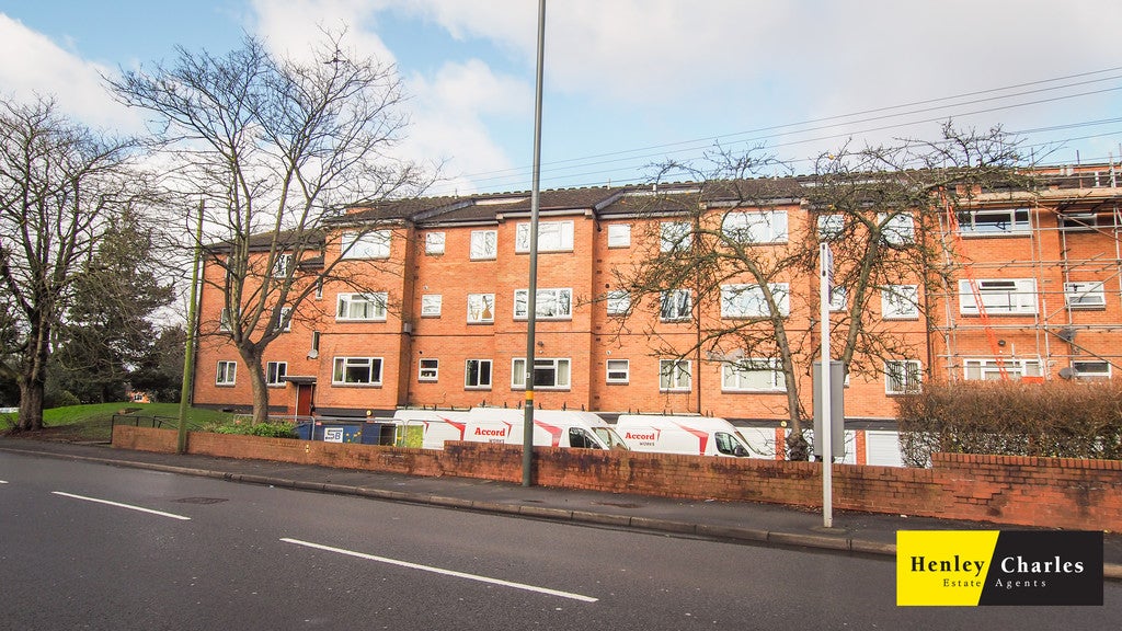 Flat Kingsbury Road in Birmingham