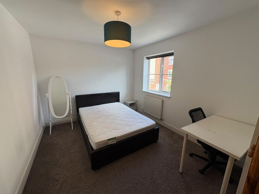 Room St Edward's Road in Portsmouth