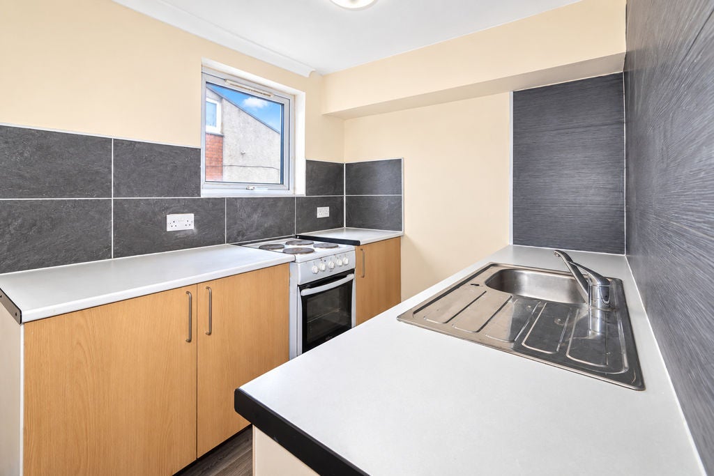Flat Beechwood Drive in Bonhill
