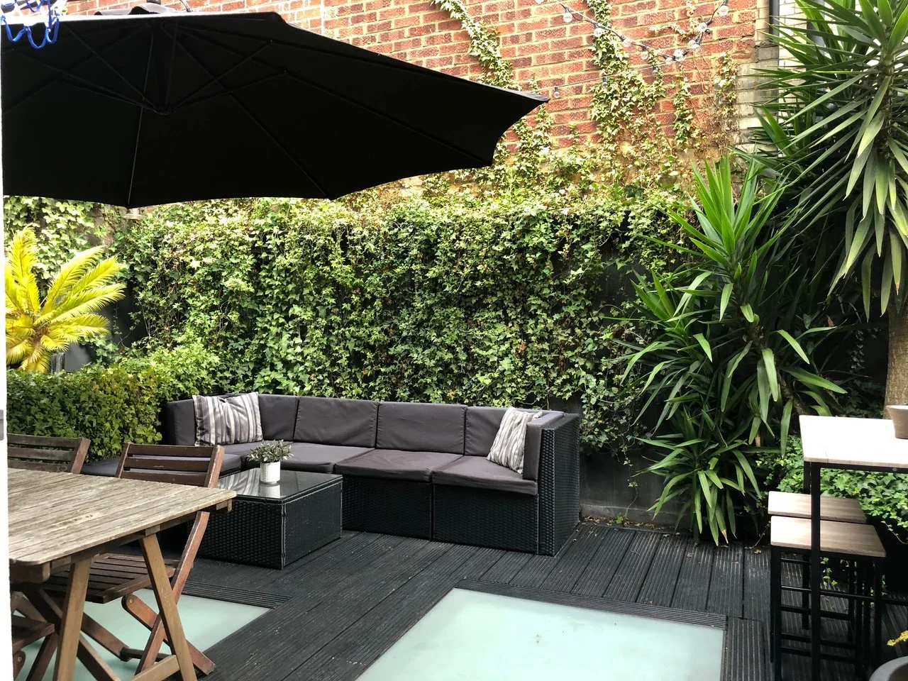 Flat Cleveland Street in Greater London