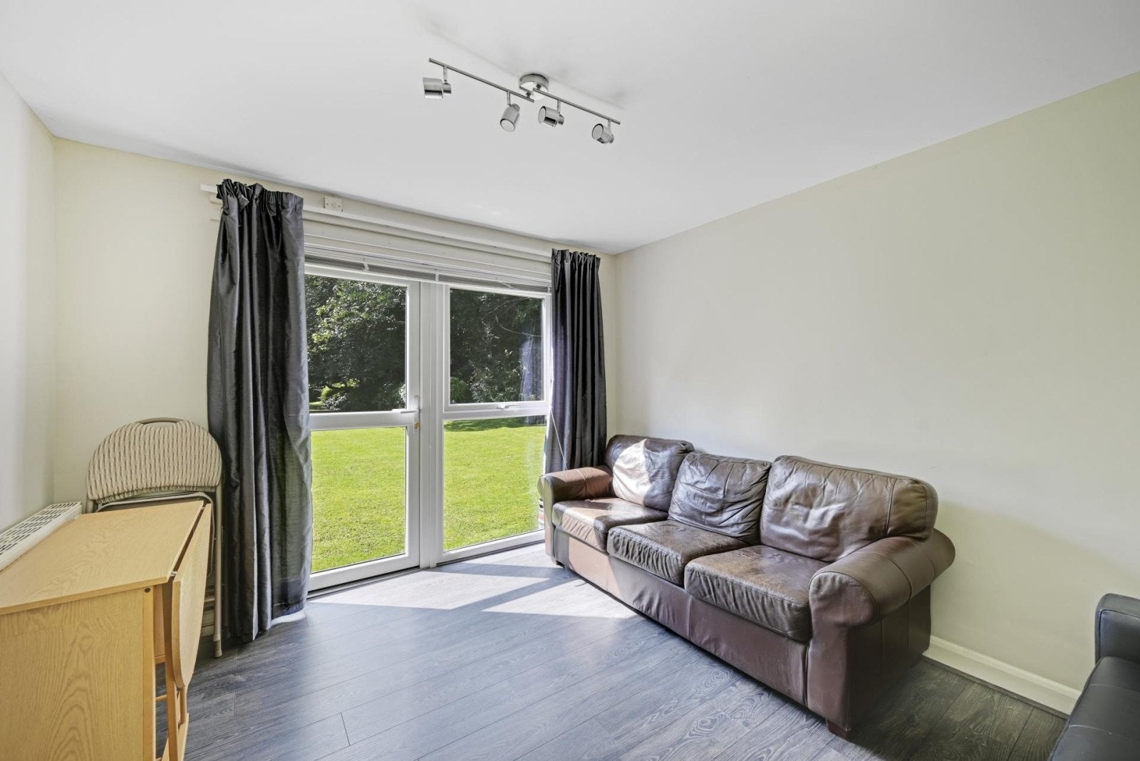 Flat Broomhall Road in Sheffield