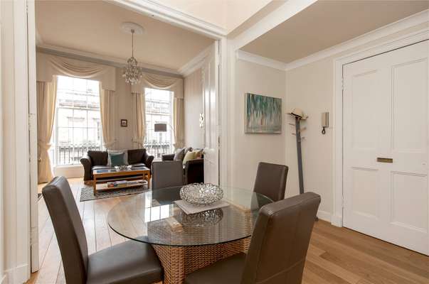 Flat Carlton Street in City of Edinburgh