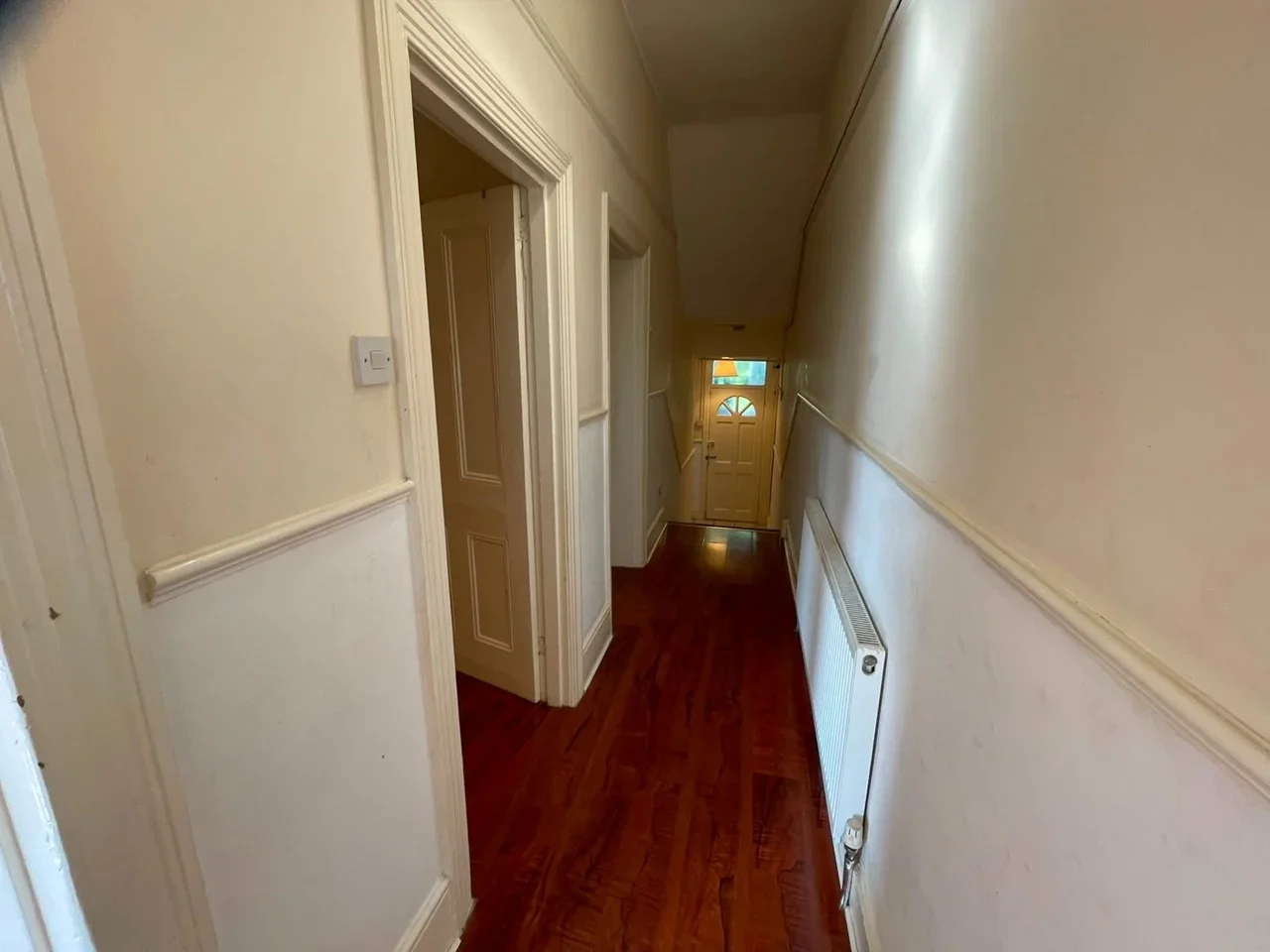 Flat Bensham Lane in Greater London