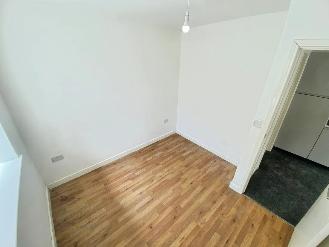 Flat East Road in Tylorstown