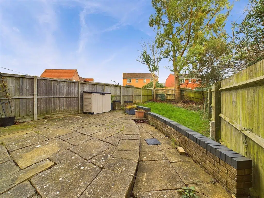 House Dart Close in Gloucester