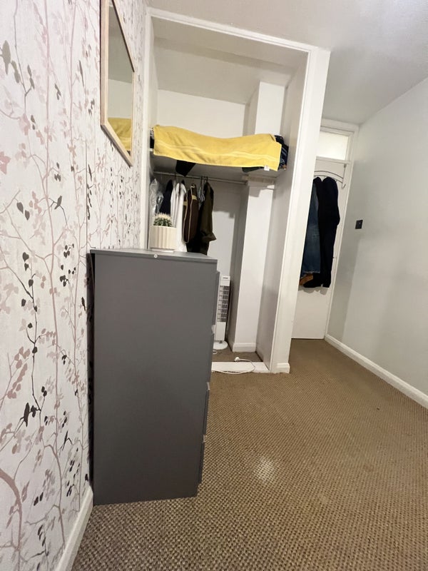 Room Arne Walk in Greater London