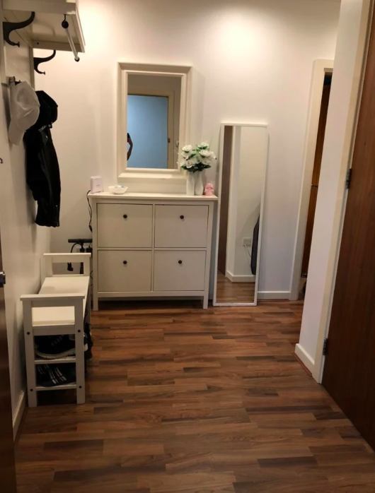 Flat Copenhagen Place in Greater London