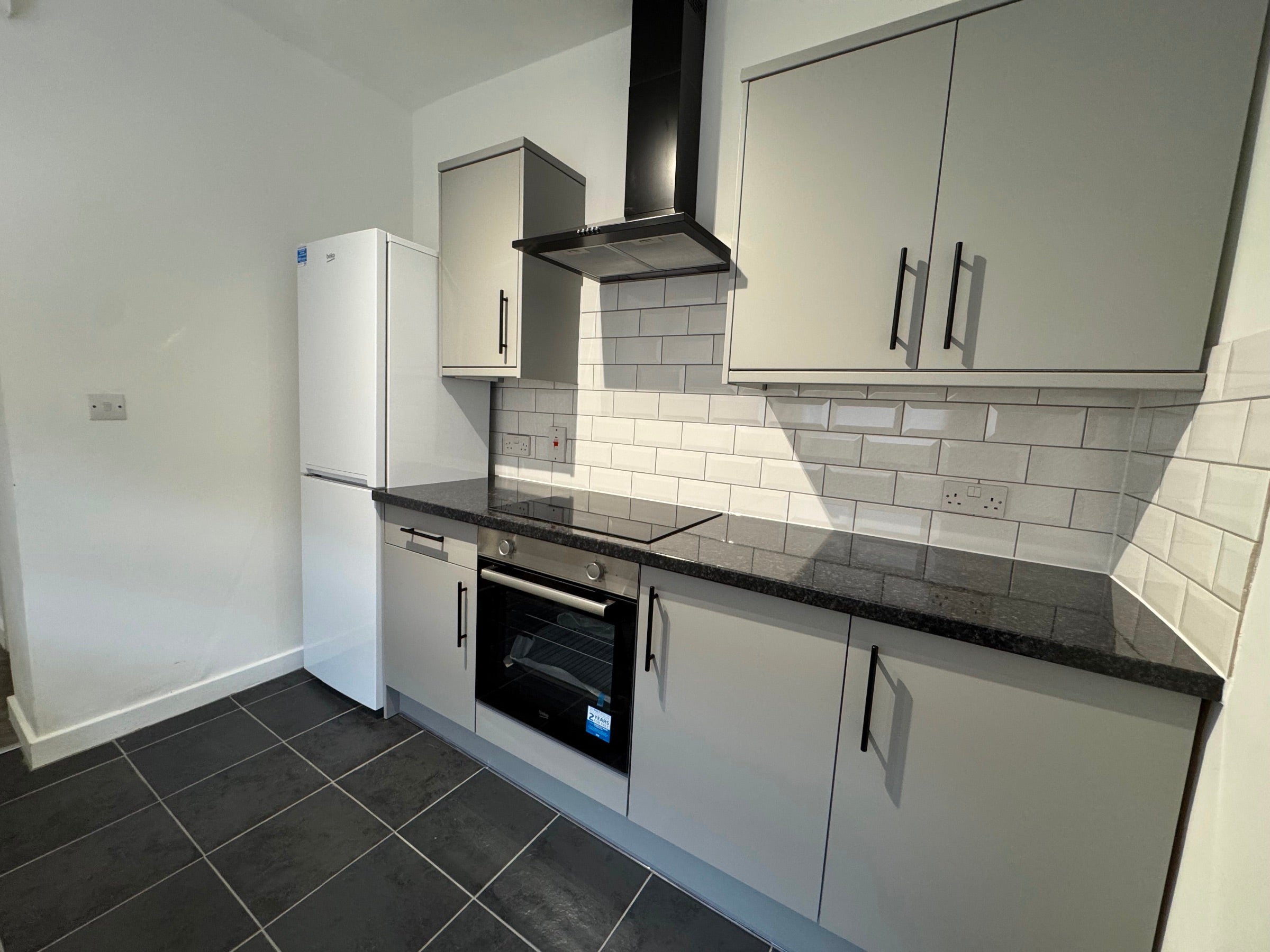Room Rees Street in Aberavon