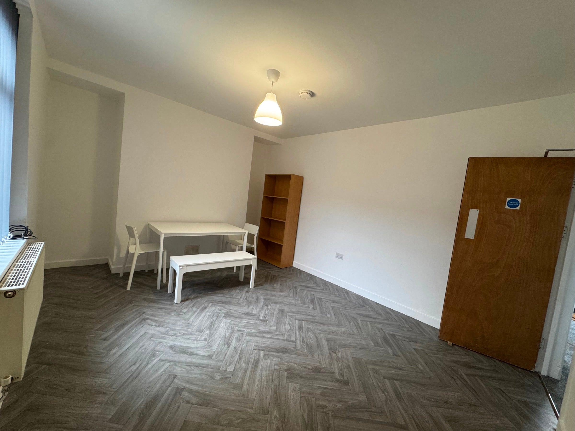 Room Rees Street in Aberavon