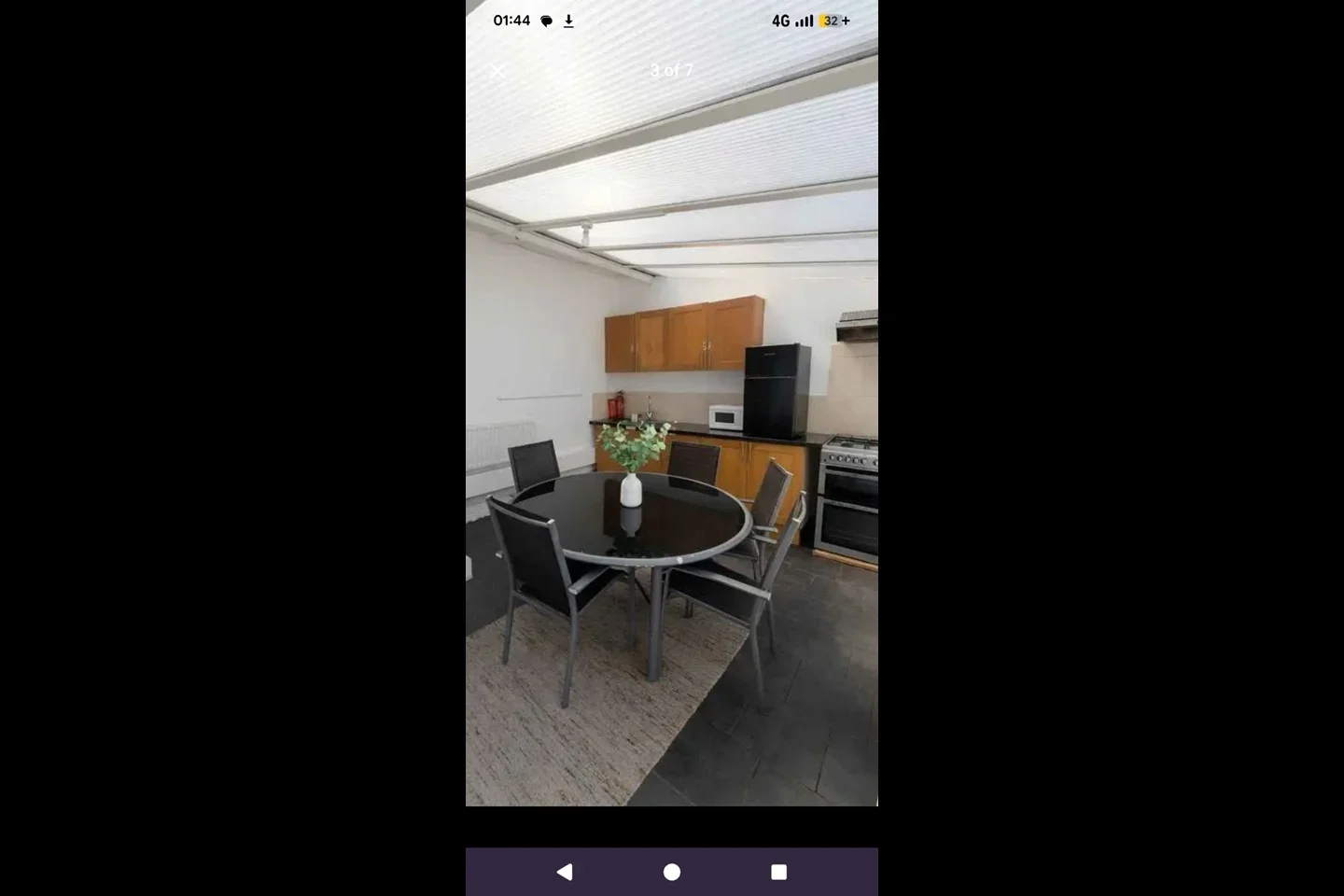 Room North Circular Road in Greater London