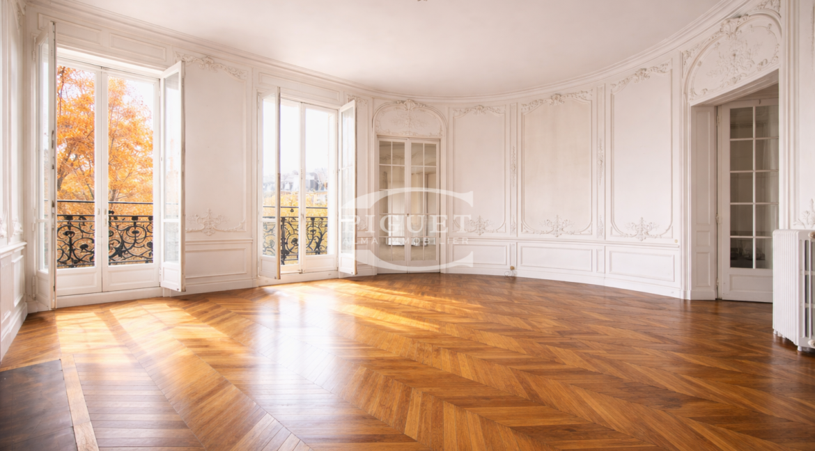 Appartement Avenue Montaigne à Paris