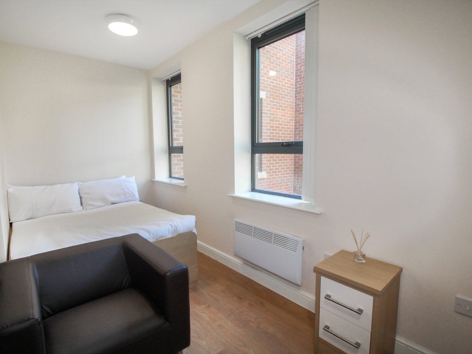 Flat Lofthouse Place in Leeds