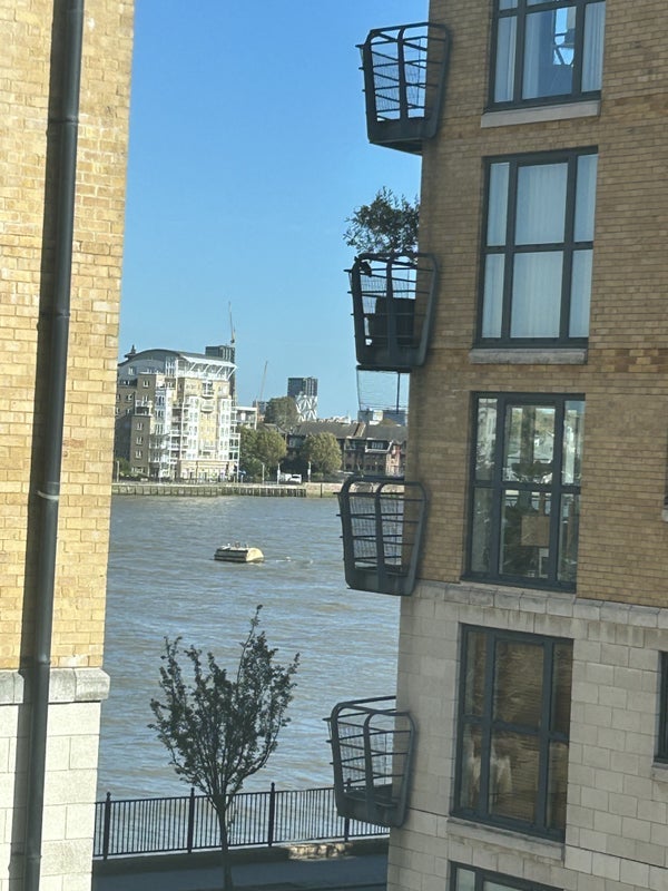 Room Glaisher Street in Greater London
