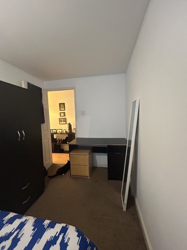 Room Glaisher Street in Greater London