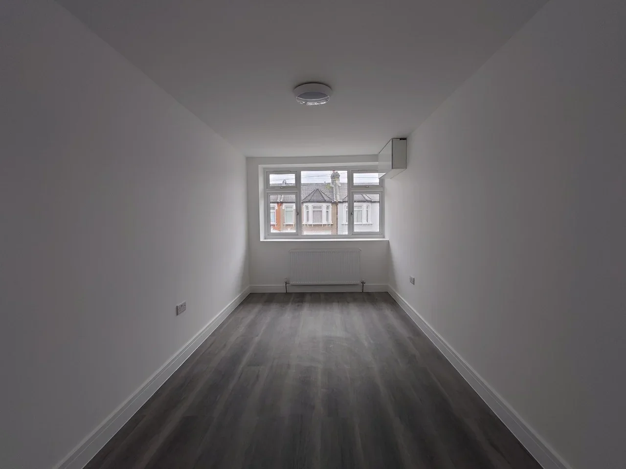 Flat Swindon Close in Greater London