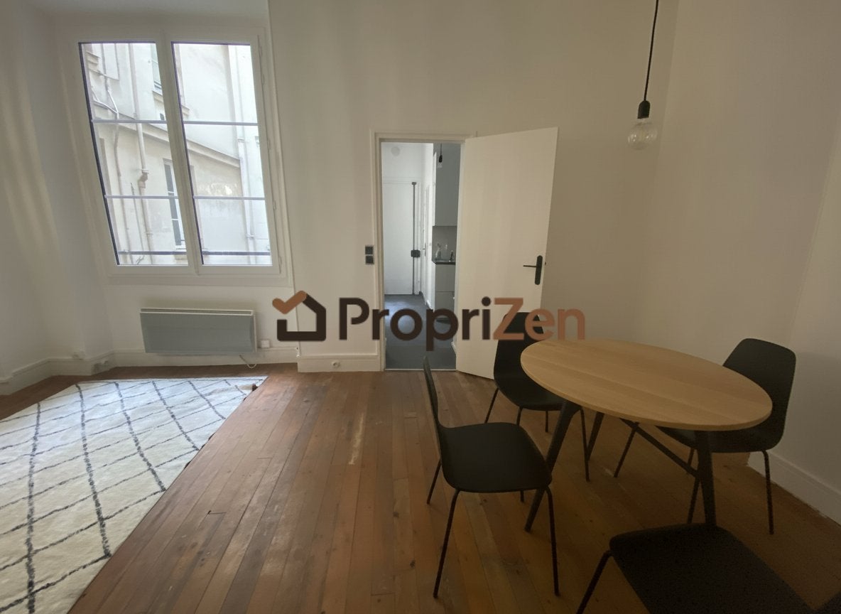 Flat Rue des Canettes in Paris