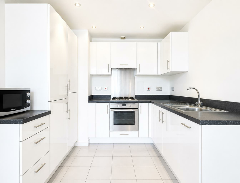 Flat Bennett's Yard in Greater London