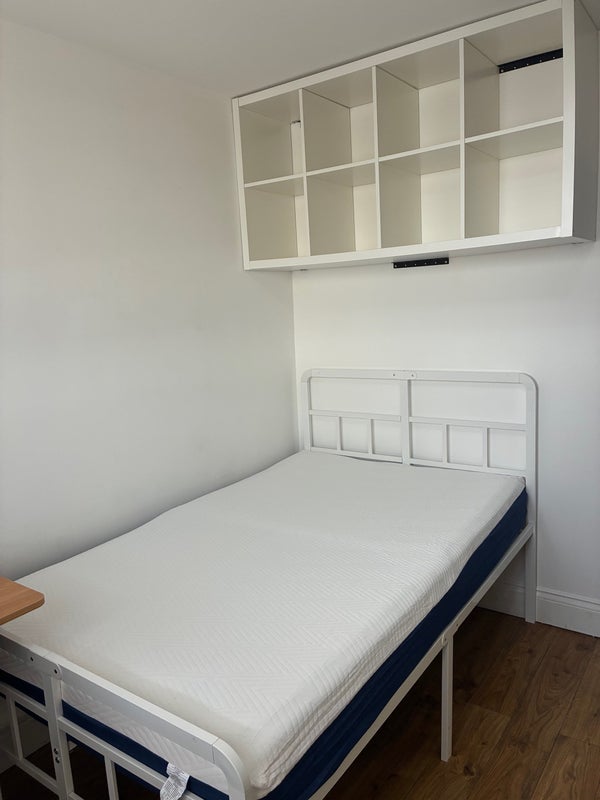 Room Boyd Street in Greater London