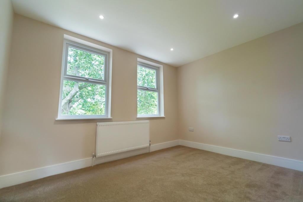 House Smalley Close in Greater London