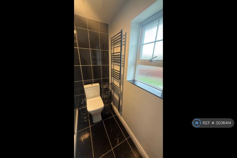 Room Caspian Way in Dartford