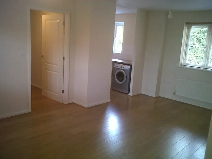 Flat Cartwright Way in Nottingham