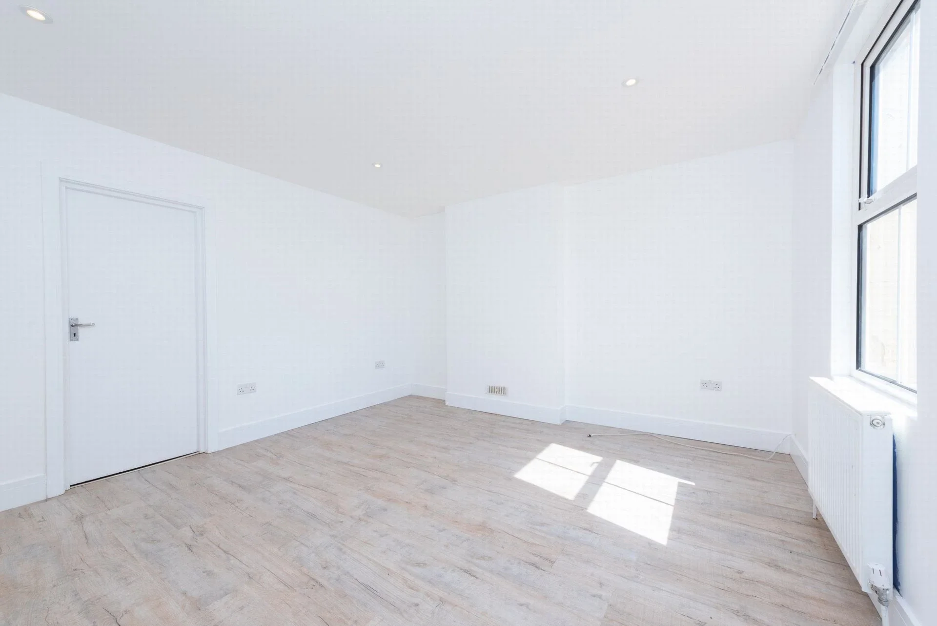 Flat Queens Road in Rushmoor