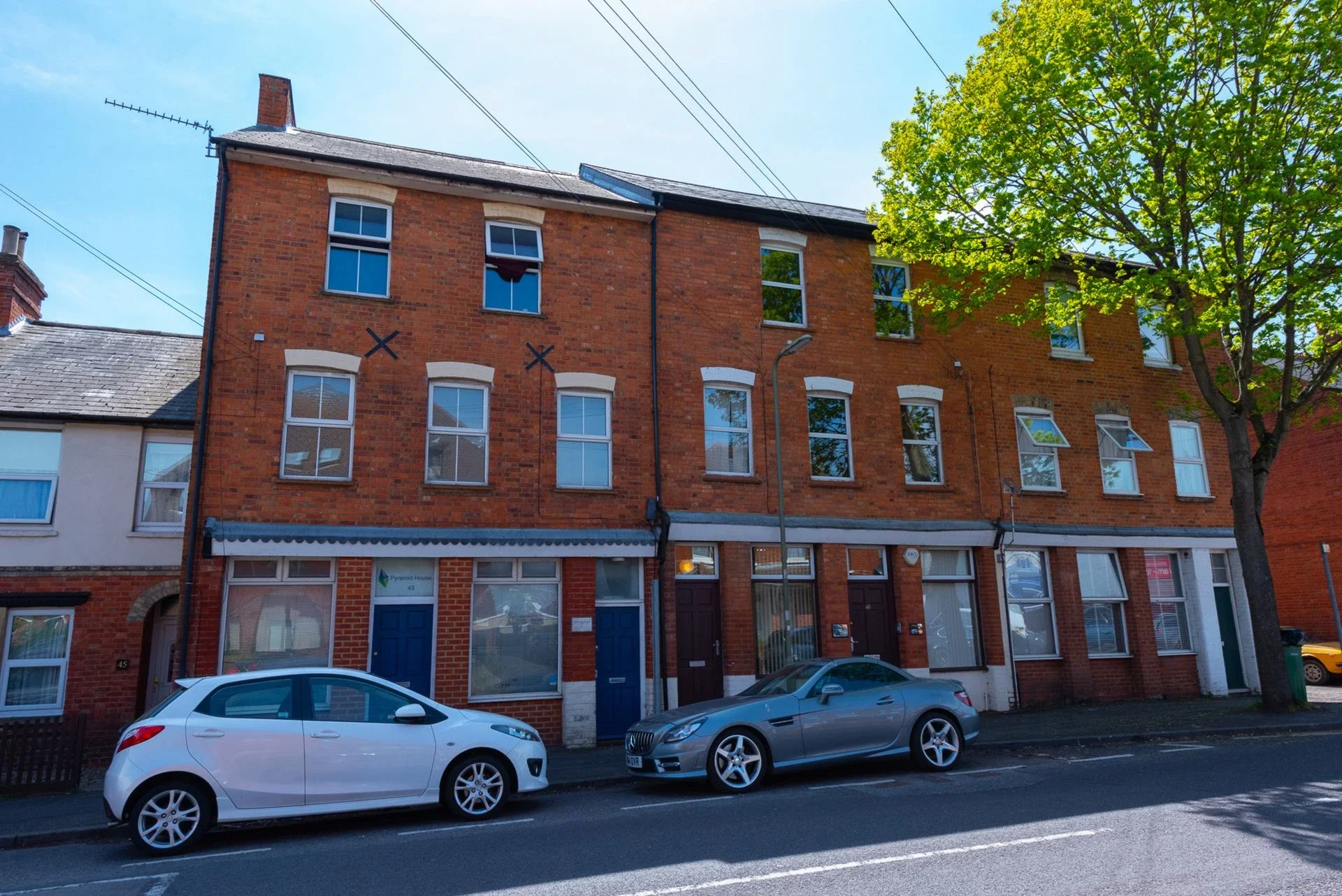 Flat Queens Road in Rushmoor