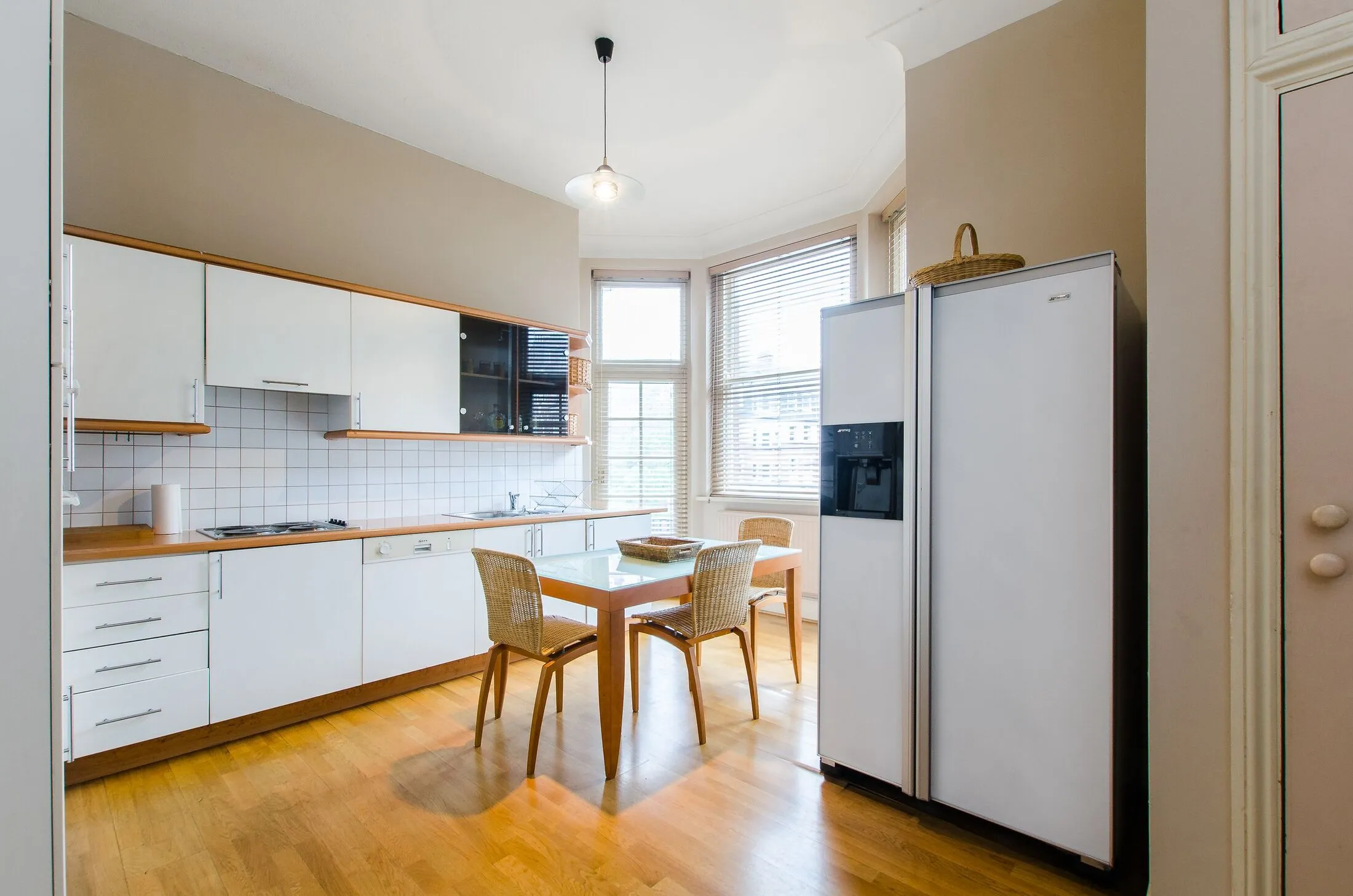 Flat Finchley Road in Greater London