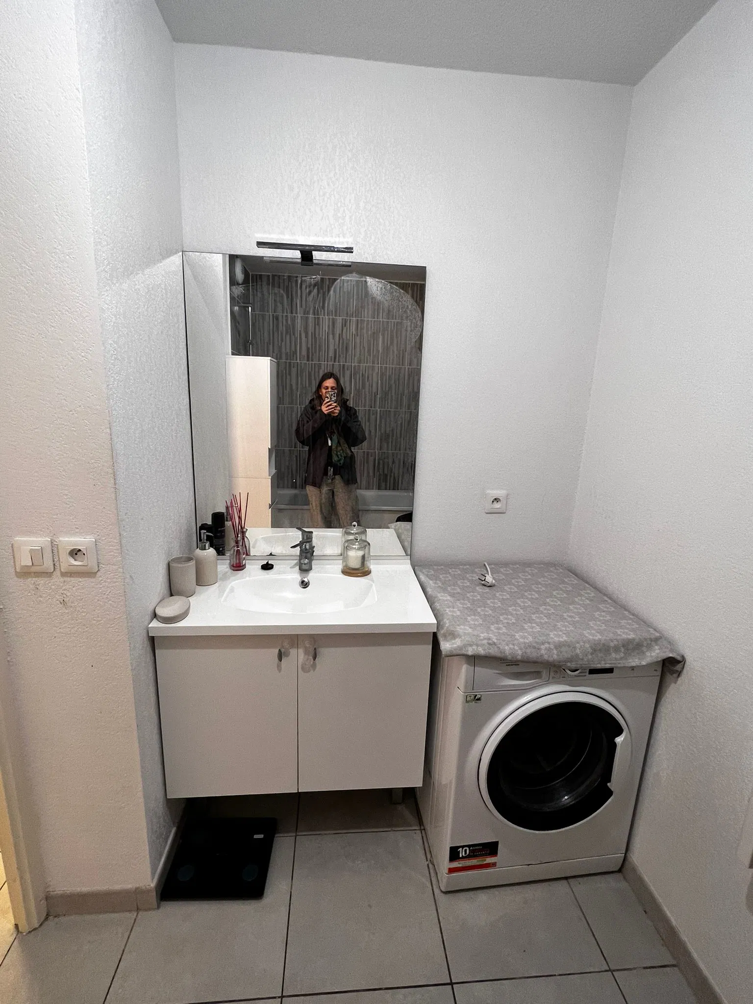 Room Rue Robert Caumont in Bordeaux